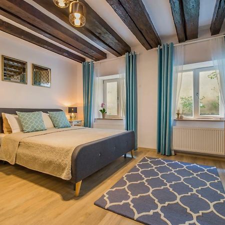 Uptown Studio Braşov Extérieur photo
