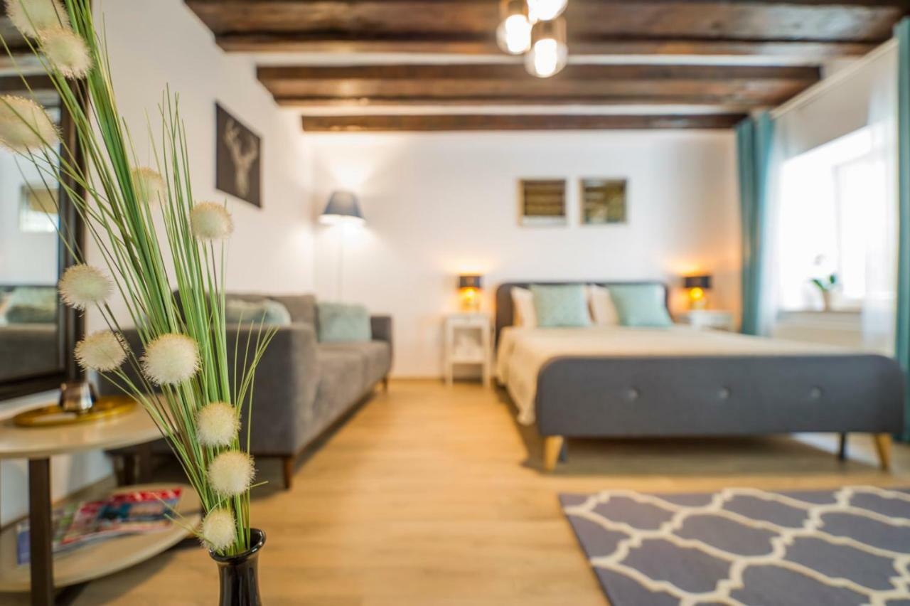 Uptown Studio Braşov Extérieur photo