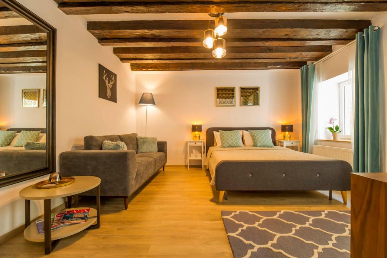 Uptown Studio Braşov Extérieur photo